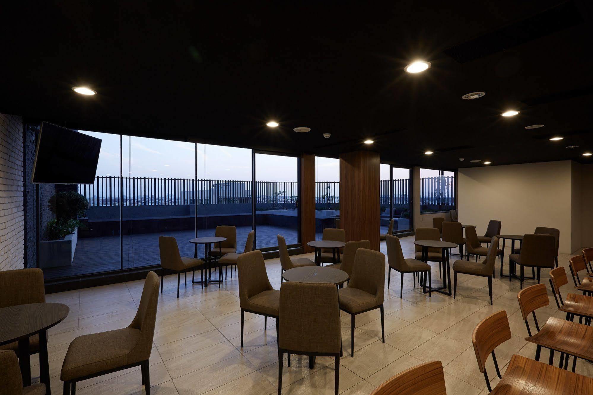 Hunt Champion Hotel Taichung Exterior photo