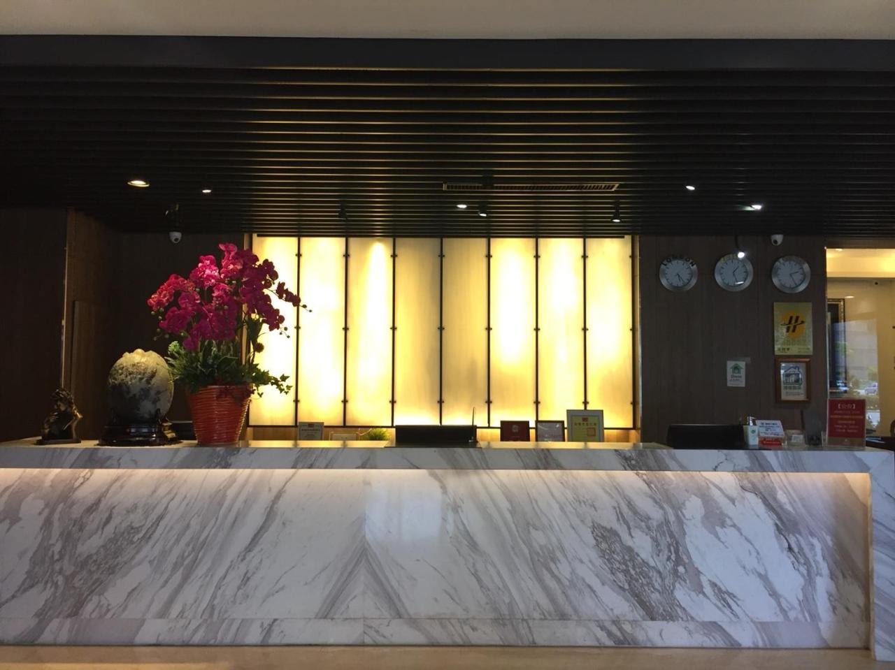 Hunt Champion Hotel Taichung Exterior photo